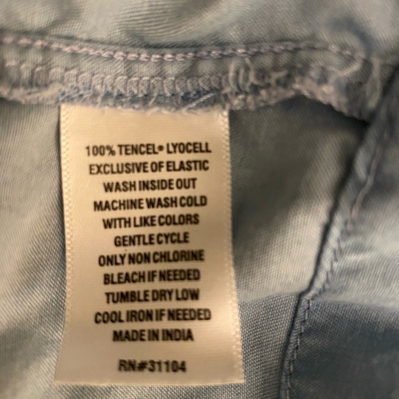 Crown and Ivy light blue smocked Blouse - Picture 7 of 7